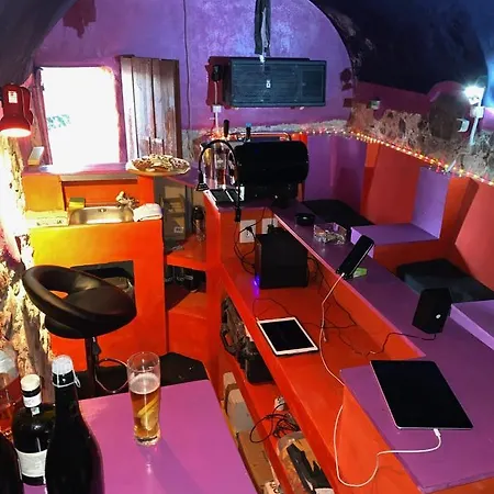 펜션 Red House Tivegna