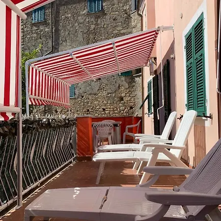 Red House Tivegna